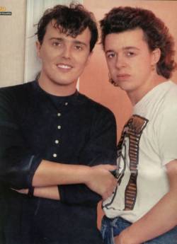 Mad World by Tears For Fears Original HQ 1983 - YouTube