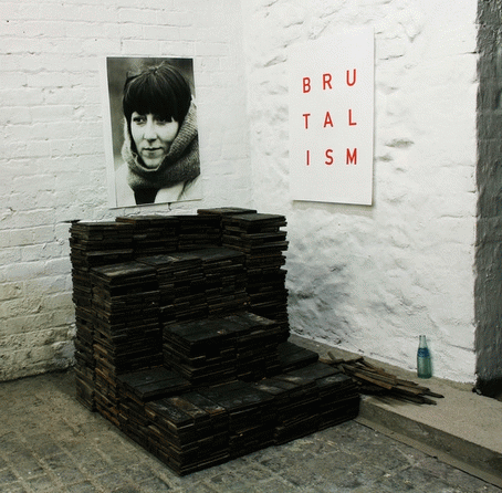 Idles : Brutalism