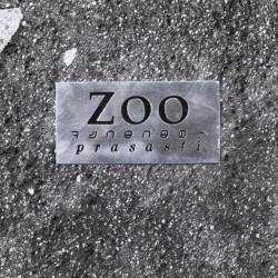Zoo : Prasasti